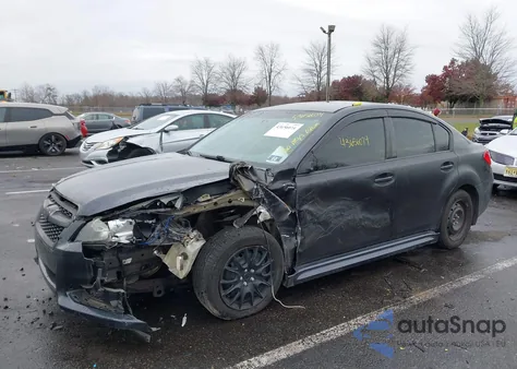 2013 Subaru Legacy 2.5I z USA, uszkodzony, nr VIN 4S3BMBA66D3023931